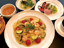 ムキエビと夏野菜のアーリオオーリオ